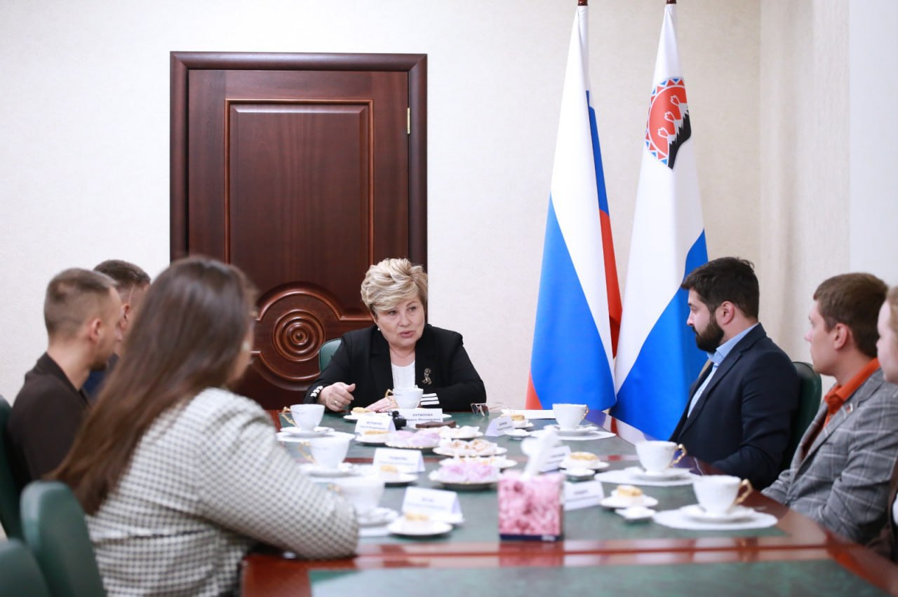 Сегодня отмечает свой день рождения председатель Законодательного Собрания Камчатки Ирина Унтилова Сегодня отмечает свой день рождения председатель Законодательного Собрания Камчатки Ирина Унтилова