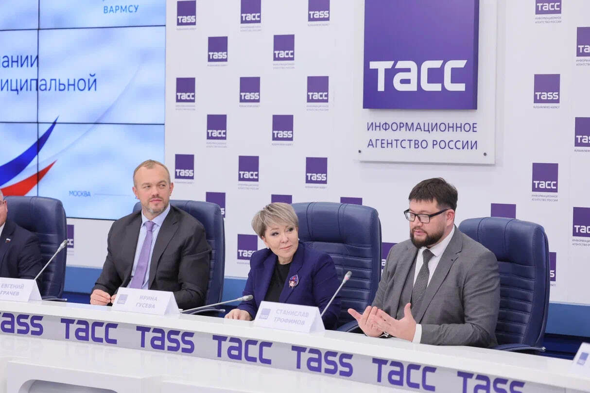 На III Всероссийскую муниципальную премию «Служение», учрежденную по поручению Президента РФ Владимира Путина, поступило 61 460 заявок — это втрое больше, чем в первом сезоне!