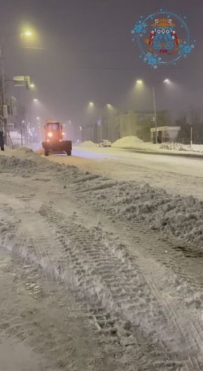 Город остается во власти действия циклона