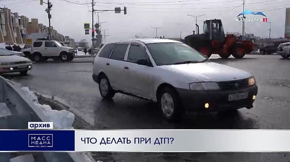 Что делать при ДТП?. В 2025 году произошло 323 дорожнотранспортных происшествий с пострадавшими, в которых 28 человек погибло и 416 ранено