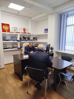 В рамках традиционной декады приемов граждан членами партии «ЕДИНАЯ РОССИЯ» исполняющий обязанности председателя Городской Думы Саргис Сароян провел очередной ежемесячный прием граждан