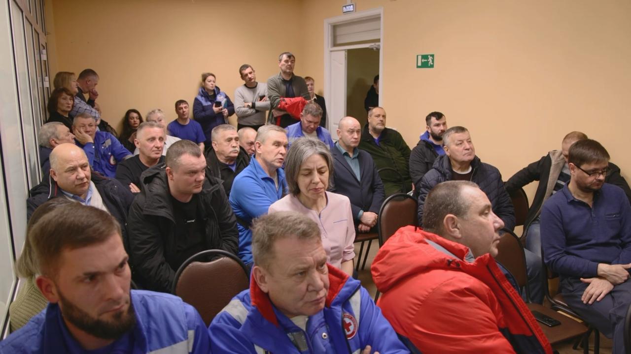 Владимир Солодов лично проконтролирует повышение зарплат сотрудникам скорой помощи