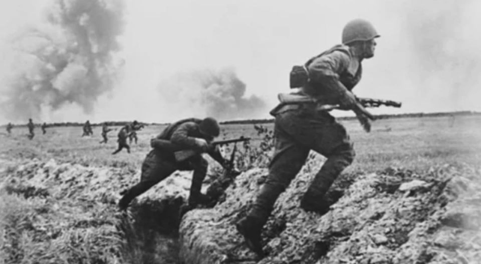 Учащиеся и дошколята Петропавловска-Камчатского чтят память героев Отечества