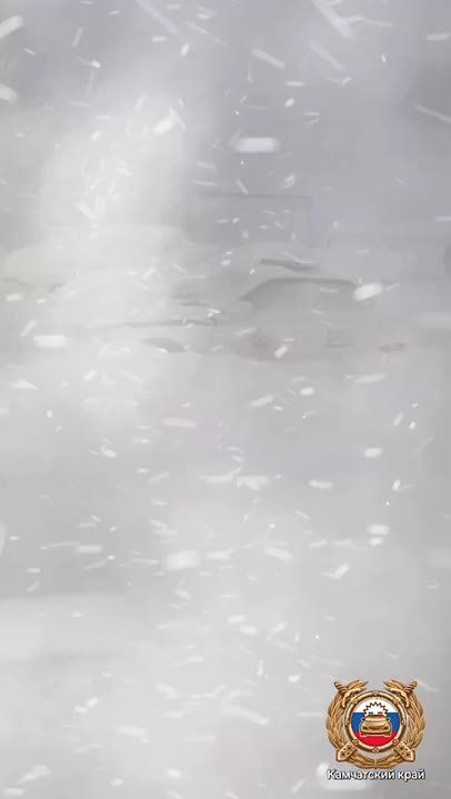 В связи с прохождением мощного циклона и сложными погодными условиями дорожная обстановка в городе крайне неблагоприятная