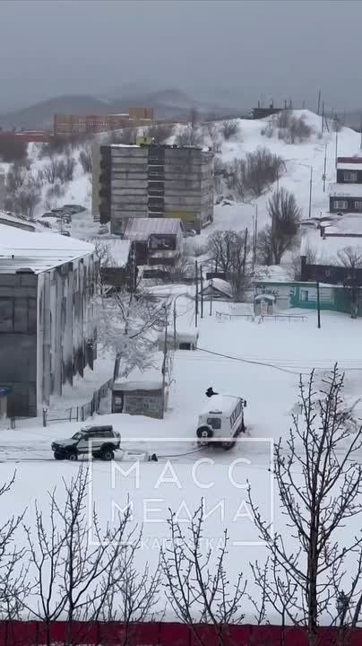 Обстановка на дорогах. На СРВ застряла вахтовка, а на Советской осталась только одна полоса