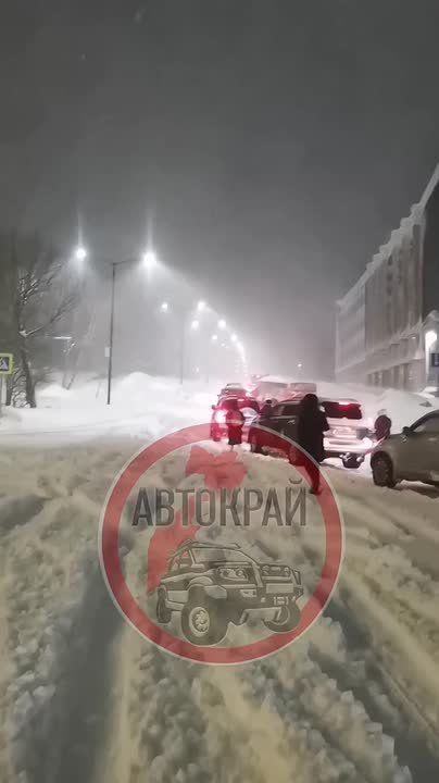 Очередной циклон парализовал Петропавловск-Камчатский