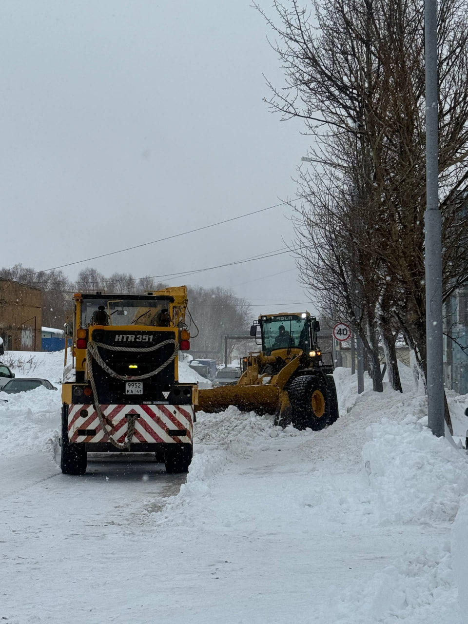 Город день за днём. 9 декабря 2025 года Городские службы ликвидируют последствия циклона в усиленном режиме Город день за днём. 9 декабря 2025 года Городские службы ликвидируют последствия циклона в усиленном режиме