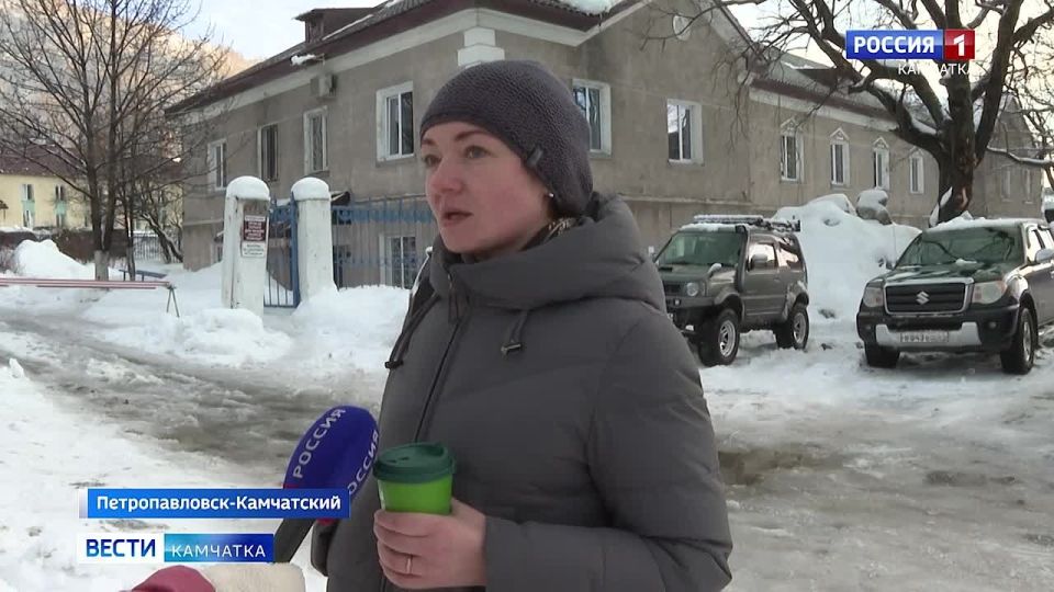 На полуострове продолжается работа по устранению последствий циклона