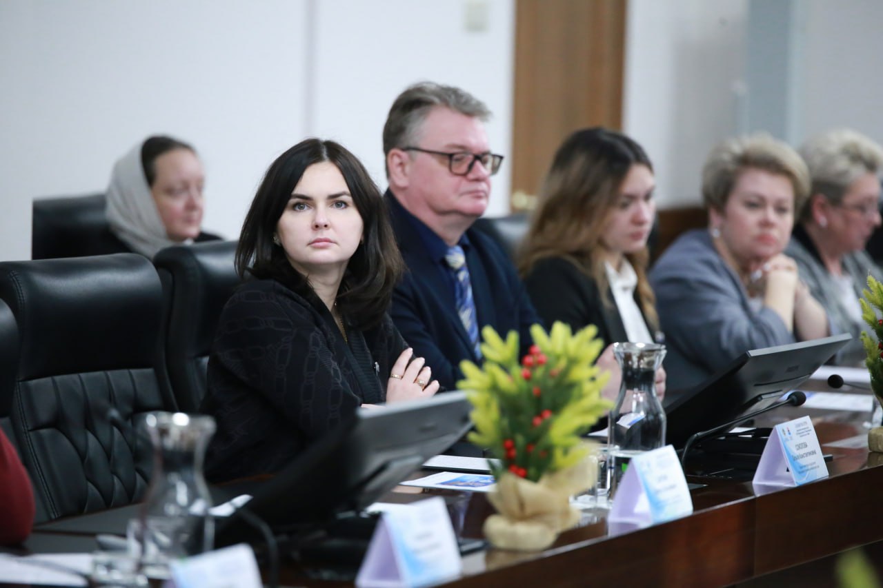 В камчатском Заксобрании состоялись X Рождественские парламентские встречи В камчатском Заксобрании состоялись X Рождественские парламентские встречи