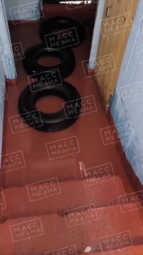 Как ни дождь, так потоп. В редакцию Масс Медиа Камчатка обратилась жительница дома №5 по улице Давыдова: Постоянная проблема с подтоплением подъездов и подвалов и это длится уже много лет