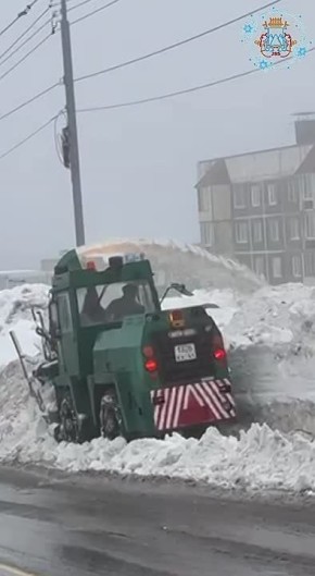В Петропавловске-Камчатском дорожные службы продолжают ликвидацию последствий циклона
