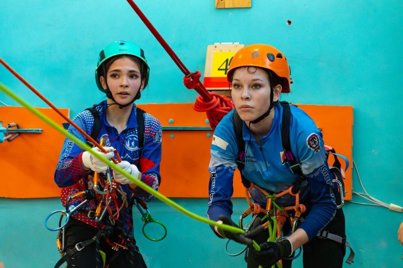 Сборная Камчатки по спортивному туризму достойно выступила на межрегиональных соревнованиях Сборная Камчатки по спортивному туризму достойно выступила на межрегиональных соревнованиях