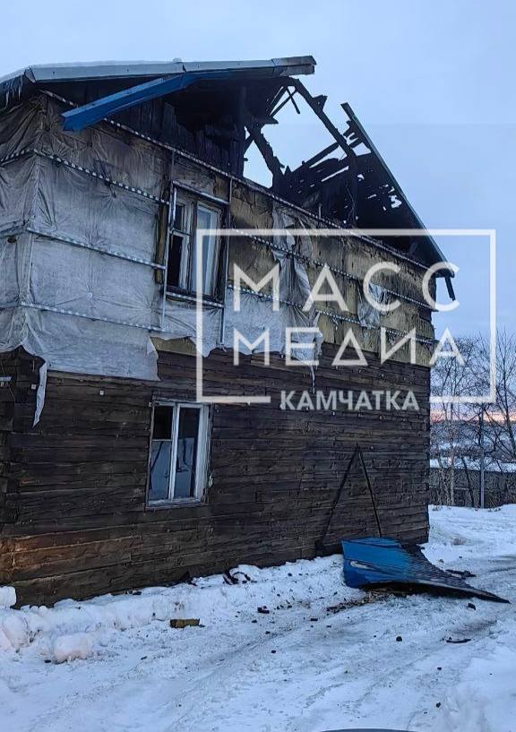 Расселённый и опасный: жители Елизова просят снести ветхий дом