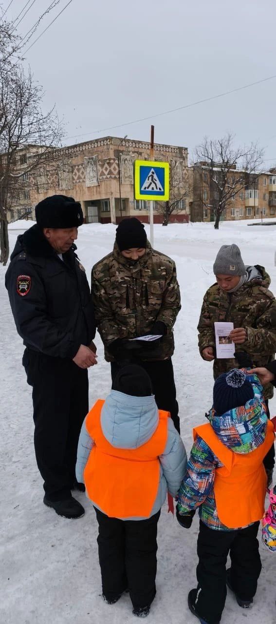"Волшебные светлячки": в Палане прошла акция по безопасности детей на дорогах "Волшебные светлячки": в Палане прошла акция по безопасности детей на дорогах
