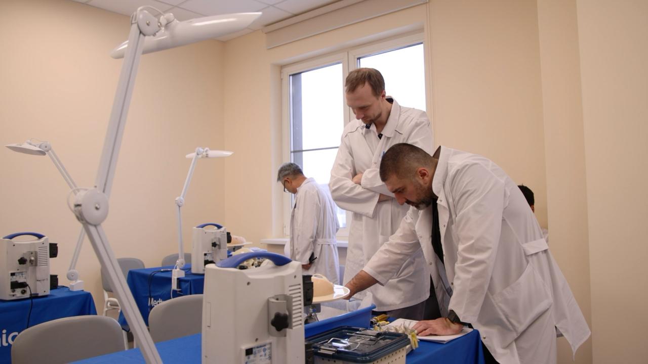 Камчатские нейрохирурги повысили квалификацию Камчатские нейрохирурги повысили квалификацию