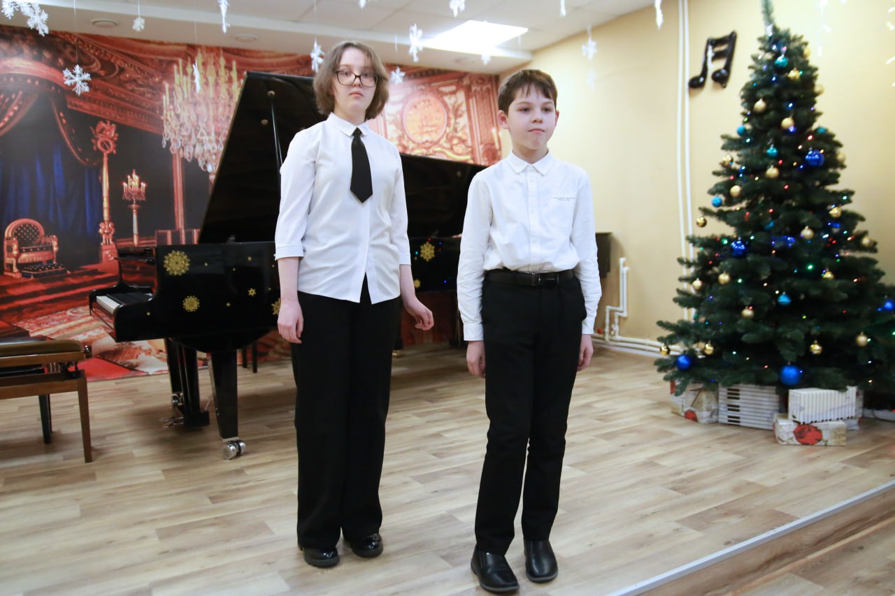 Анатолий Кирносенко продолжает поддержку талантливой молодежи Камчатки Анатолий Кирносенко продолжает поддержку талантливой молодежи Камчатки