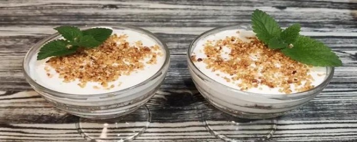 Сладости без угрызений совести: кето-десерт на основе сметаны за пять минут