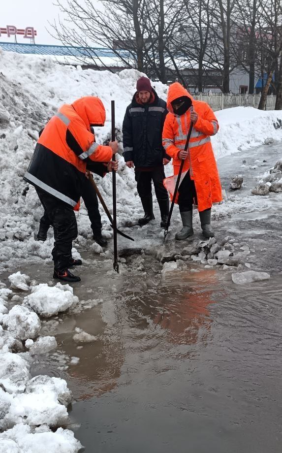 Город день за днем. 16 декабря 2025 года Петропавловск-Камчатский продолжает оставаться в зоне влияния циклона Город день за днем. 16 декабря 2025 года Петропавловск-Камчатский продолжает оставаться в зоне влияния циклона