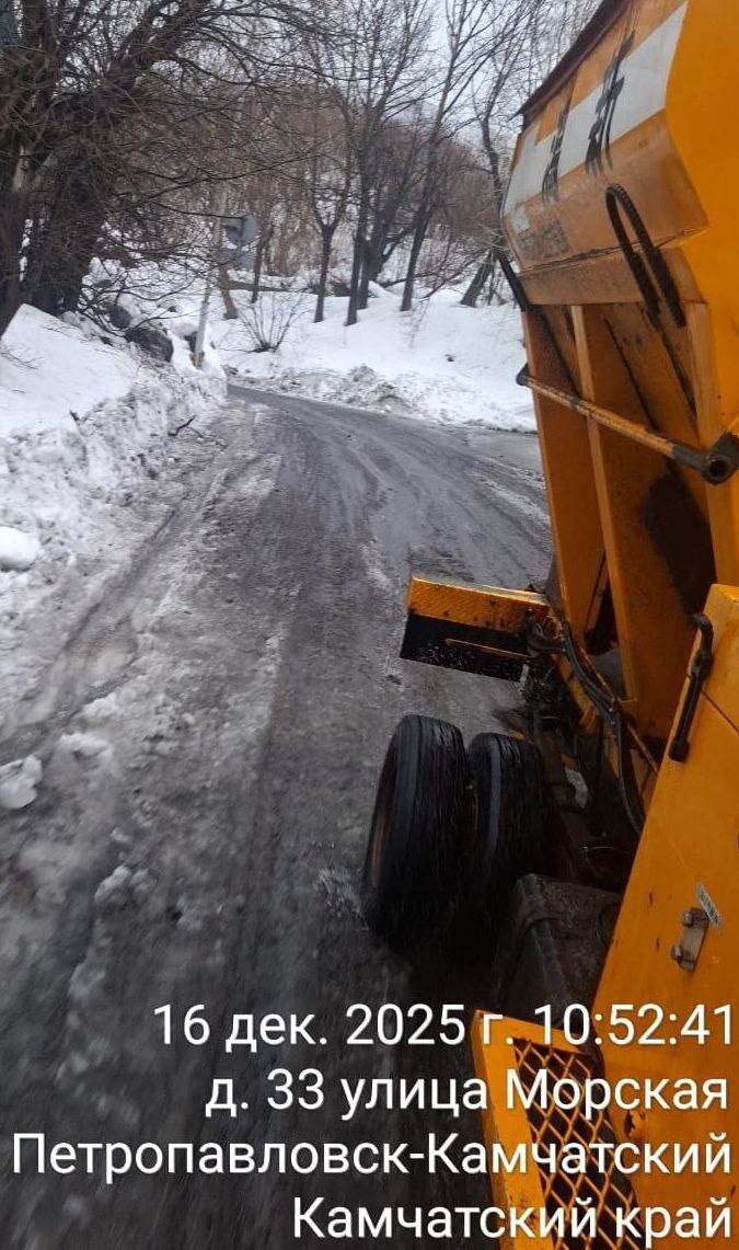 Город день за днем. 16 декабря 2025 года Петропавловск-Камчатский продолжает оставаться в зоне влияния циклона Город день за днем. 16 декабря 2025 года Петропавловск-Камчатский продолжает оставаться в зоне влияния циклона
