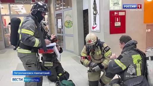 Пожар на складе магазина бытовой техники в "Планете" стал легендой учения спасателей МЧС