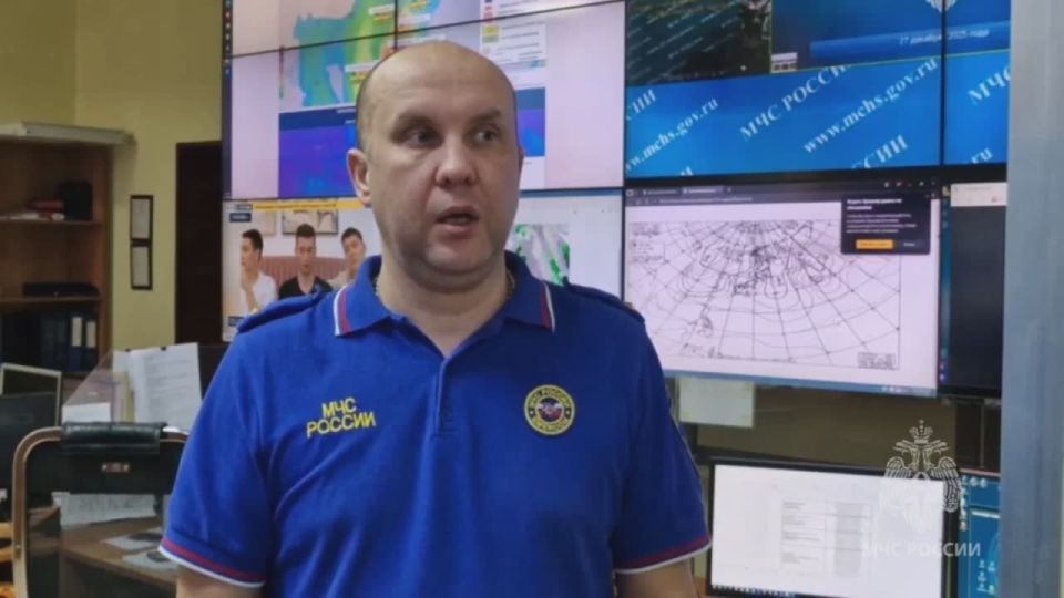 Камчатка находится под влиянием мощного циклона: спасатели настоятельно рекомендуют соблюдать крайнюю осторожность