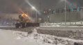 Дорожные службы продолжают работы по расчистке магистральных и внутриквартальных дорог