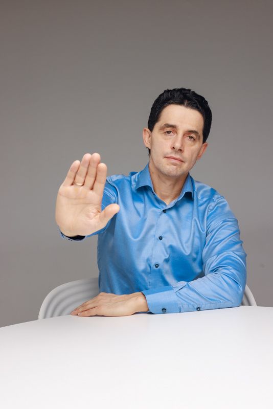 Значение профессиональной чистки зубных протезов