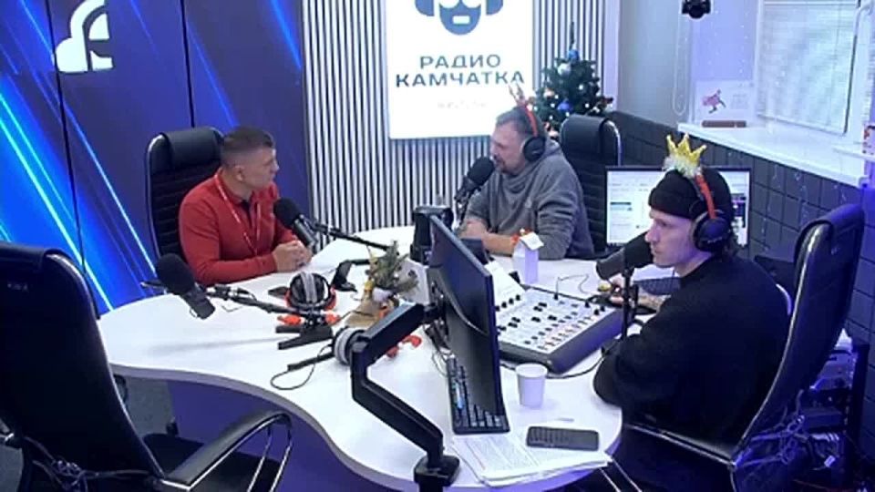 ПРЕДНОВОГОДНИЕ СДЕЛКИ. Есть ли на рынке недвижимости такие тенденции?* Как предугадать момент для выгодной покупки недвижимости? Наряжать ли квартиру, если она готовится к продаже? На эти и другие вопросы в эфире Радио...