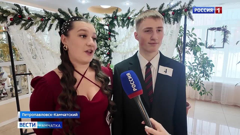 Торжественный бал приуроченный к наступающему новому году состоялся в краевой столице