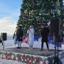 В центре города началась Новогодняя концертная программа