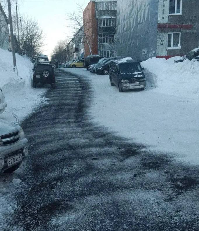 Город день за днём. 8 января 2026 нода Специализированная техника расчищает от снега магистрали и внутриквартальные проезды Город день за днём. 8 января 2026 нода Специализированная техника расчищает от снега магистрали и внутриквартальные проезды