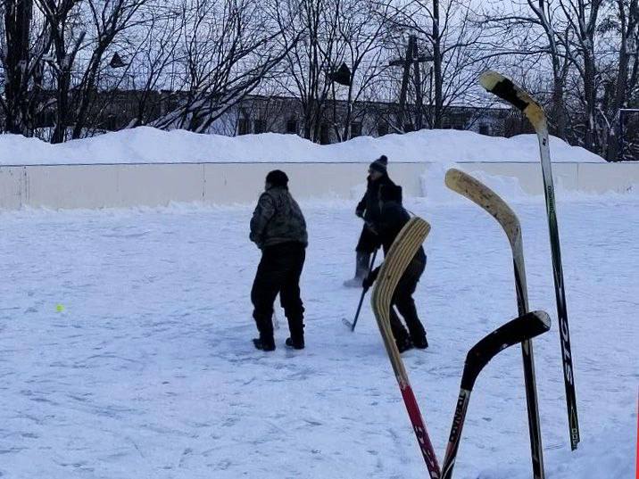 Турнир по хоккею в валенках с мячом прошёл в поселке Ключи
