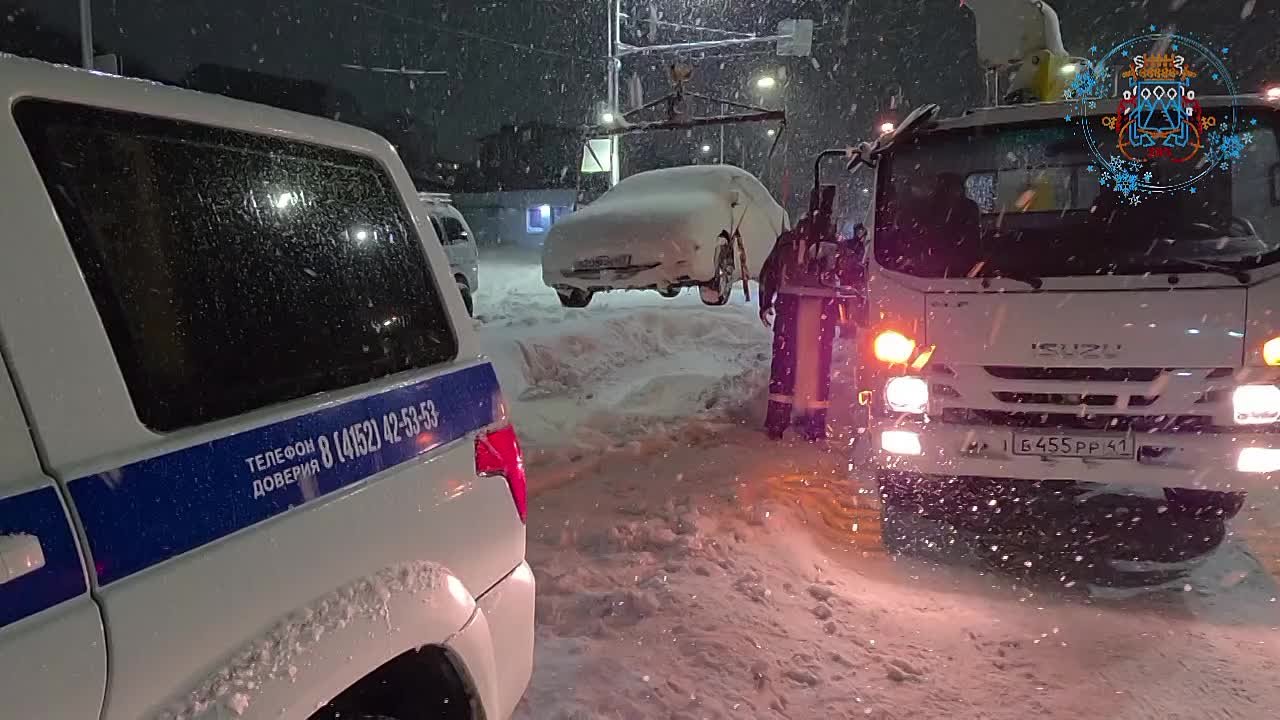 Горожанам напоминают о необходимости оставлять номер телефона под лобовым стеклом в период снегоочистки