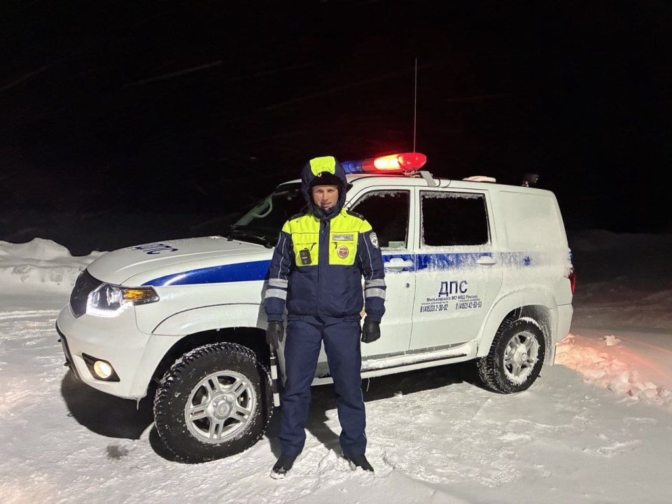 Сотрудники ДПС ОГИБДД МО МВД России «Мильковский» несли службу в разгул стихии и бушующего на полуострове охотоморского шторма