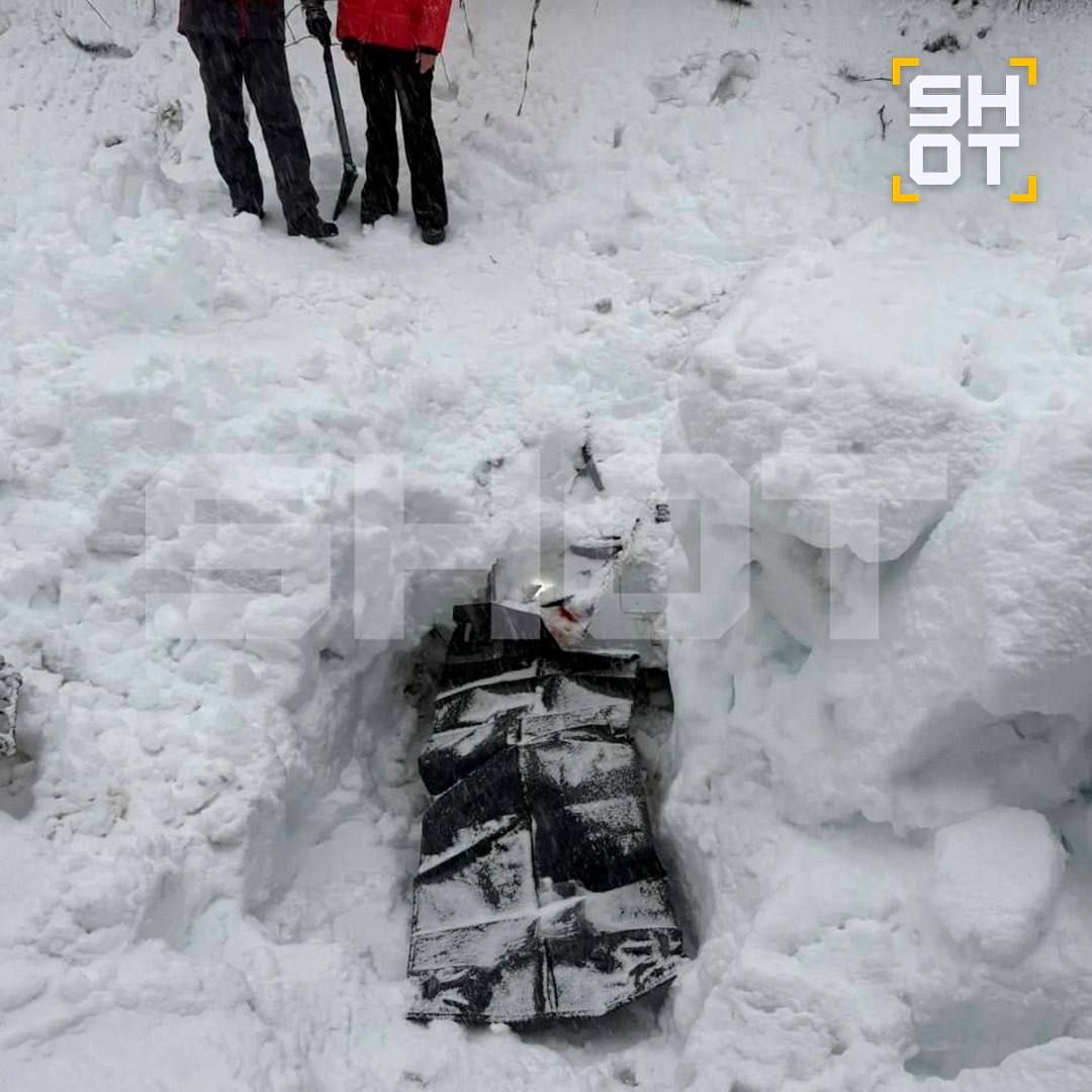 Погребённым заживо под снегом на Камчатке оказался спасатель