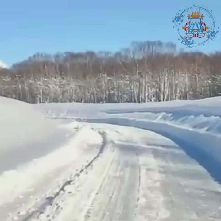 Сегодня днем велись работы по расчистке центральной дороги, ведущей в микрорайон Радыгино