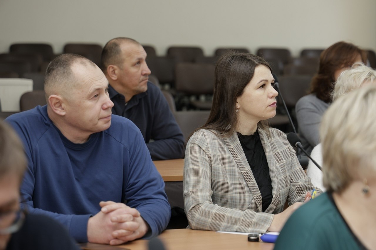 Избирательная комиссия Камчатского края совместно с Елизовской ТИК провела семинар-совещание для представителей региональных отделений политических партий, зарегистрированных на территории края по вопросам, связанным с их... Избирательная комиссия Камчатского края совместно с Елизовской ТИК провела семинар-совещание для представителей региональных отделений политических партий, зарегистрированных на территории края по вопросам, связанным с их...