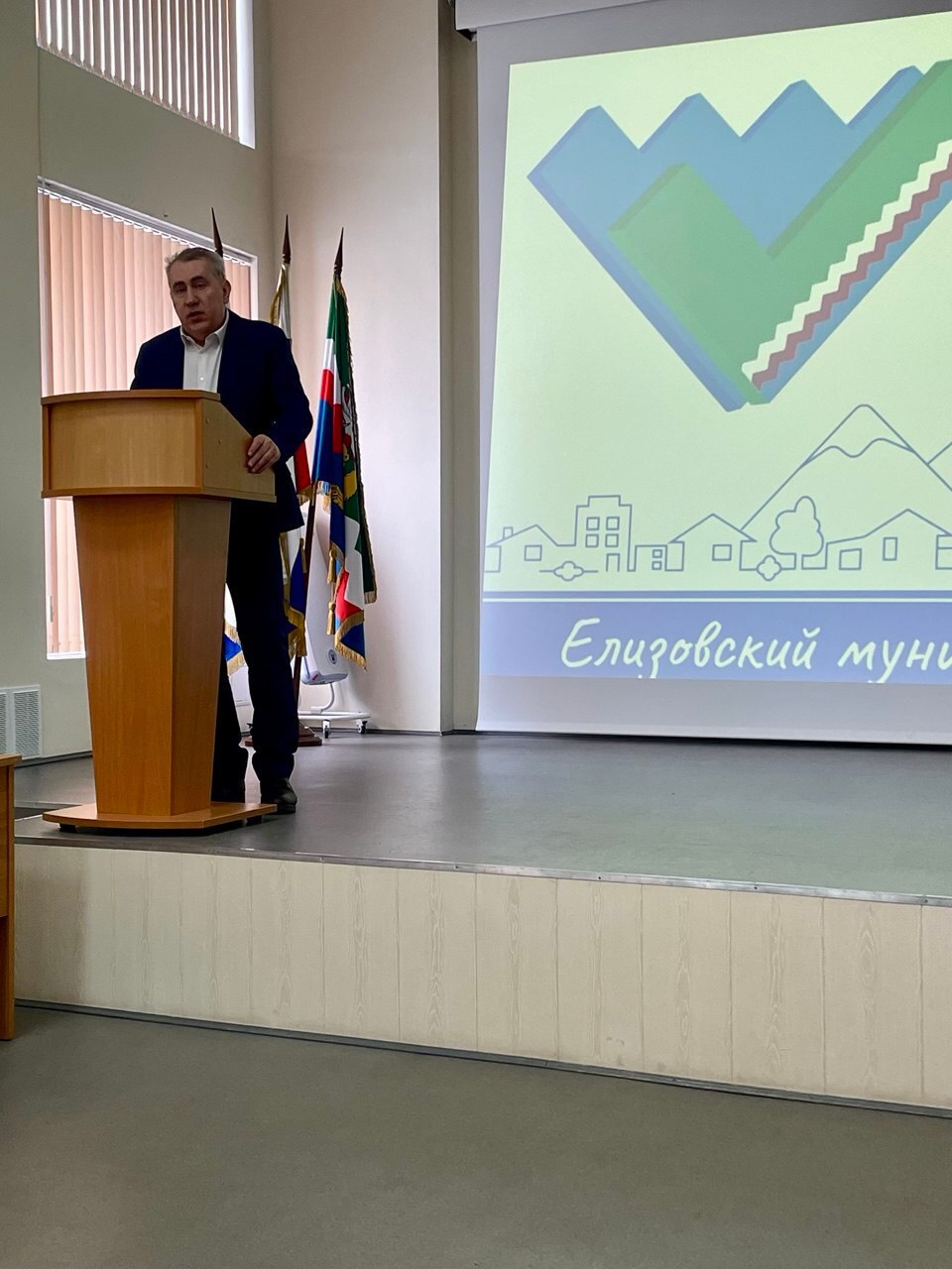 Избирательная комиссия Камчатского края совместно с Елизовской ТИК провела семинар-совещание для представителей региональных отделений политических партий, зарегистрированных на территории края по вопросам, связанным с их... Избирательная комиссия Камчатского края совместно с Елизовской ТИК провела семинар-совещание для представителей региональных отделений политических партий, зарегистрированных на территории края по вопросам, связанным с их...