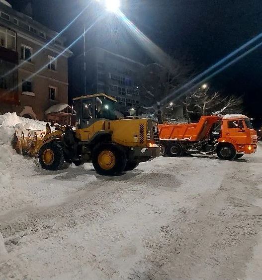 В Петропавловске-Камчатском дорожные службы продолжают комплекс мероприятий по ликвидации последствий циклона В Петропавловске-Камчатском дорожные службы продолжают комплекс мероприятий по ликвидации последствий циклона