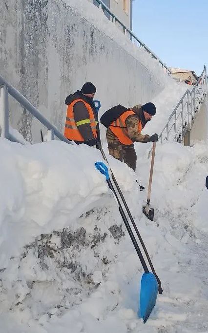 Город день за днем. 26 января 2026 года В Петропавловске-Камчатском специализированная техника продолжает работы на магистральных дорогах, внутриквартальных проездах, придомовых территориях Город день за днем. 26 января 2026 года В Петропавловске-Камчатском специализированная техника продолжает работы на магистральных дорогах, внутриквартальных проездах, придомовых территориях