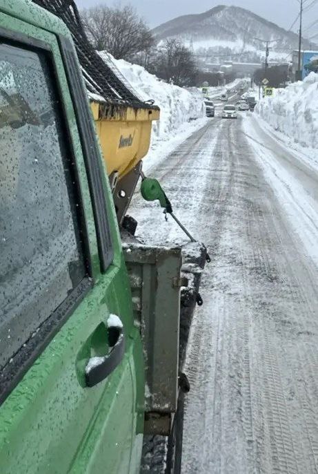 Город день за днем. 27 января 2026 года В ПетропавловскеКамчатском в круглосуточном режиме ведутся работы по расчистке городских территорий Город день за днем. 27 января 2026 года В ПетропавловскеКамчатском в круглосуточном режиме ведутся работы по расчистке городских территорий