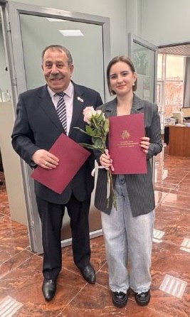 Исполняющий обязанности председателя Городской Думы Петропавловска-Камчатского Саргис Сароян поздравил представителей средств массовой информации с профессиональным праздником – Днем печати Исполняющий обязанности председателя Городской Думы Петропавловска-Камчатского Саргис Сароян поздравил представителей средств массовой информации с профессиональным праздником – Днем печати