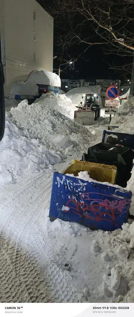 Подрядная организация ИП Вершков, расчистила, сделала шире проезд по улице Молчанова, провела работы по проезду проспект Победы 51 - Карбышева 12 Подрядная организация ИП Вершков, расчистила, сделала шире проезд по улице Молчанова, провела работы по проезду проспект Победы 51 - Карбышева 12