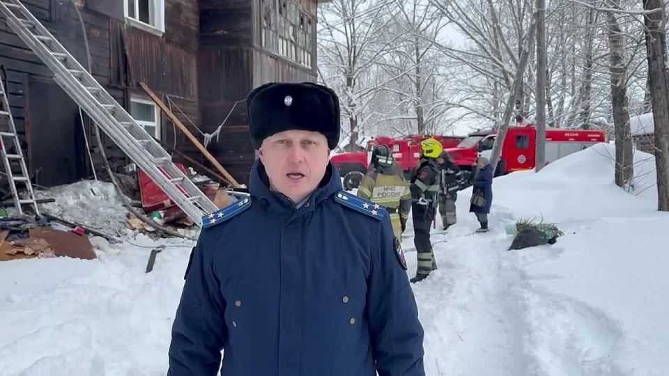 Прокуратура контролирует установление обстоятельств пожара в жилом доме в городе Елизово