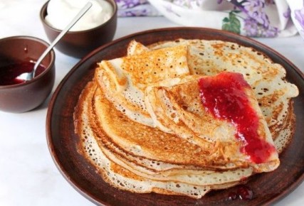 Ажурные блины на кефире с кукурузным крахмалом: вкусно и просто