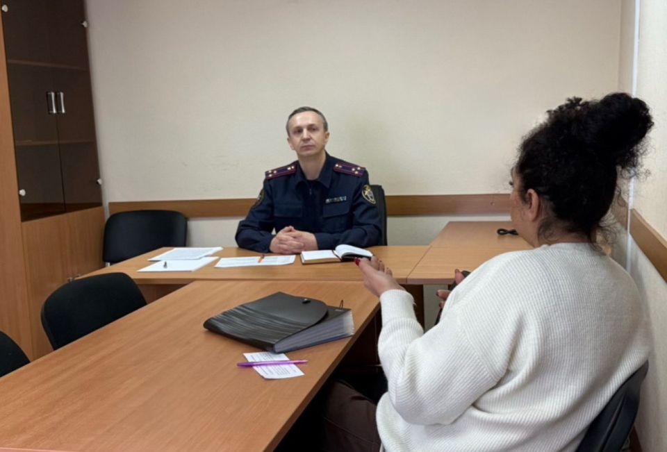 Исполняющий обязанности руководителя регионального следственного управления Александр Анатольевич Соловьев провел личный прием жителей Камчатского края