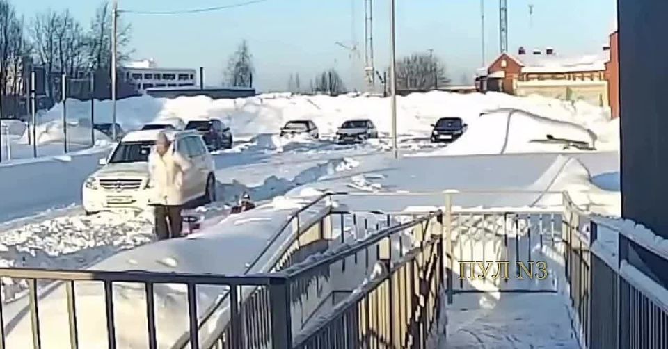 Вроде бы чего-то не хватает: