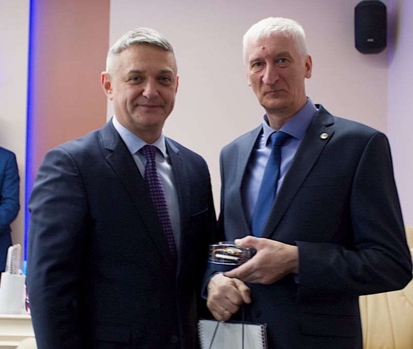 Валерий Калашников поздравил камчатских авиаторов с профессиональным праздником – Днем работников гражданской авиации