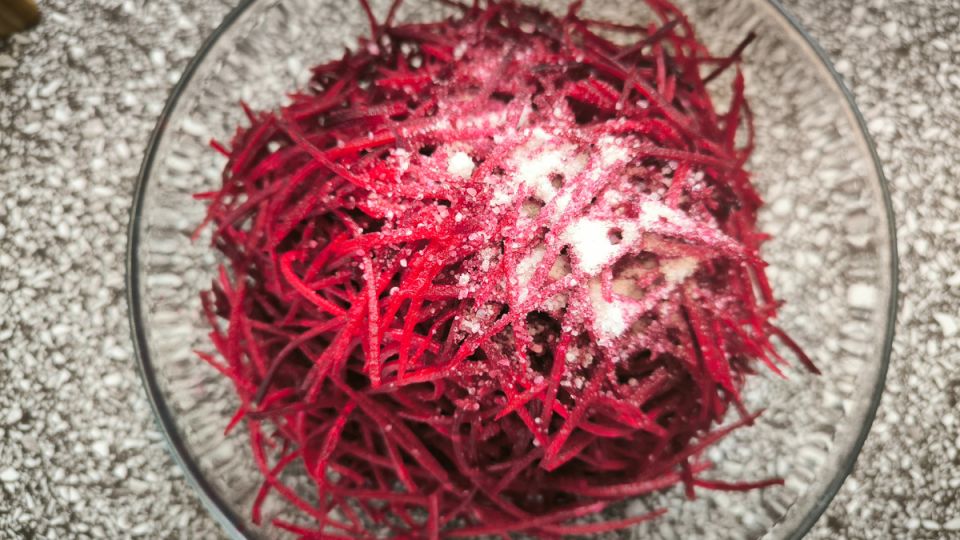 Полезный салат из свеклы на каждый день: простой и вкусный рецепт