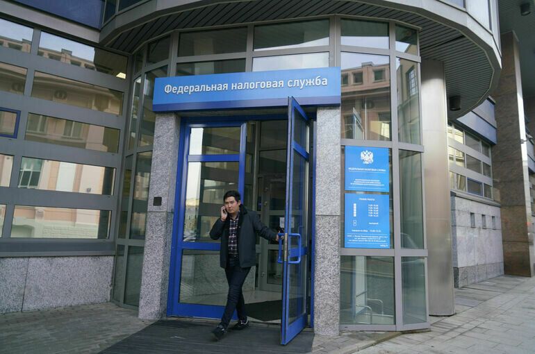 В Госдуме обсуждают повышение налоговых вычетов до 360 тысяч рублей